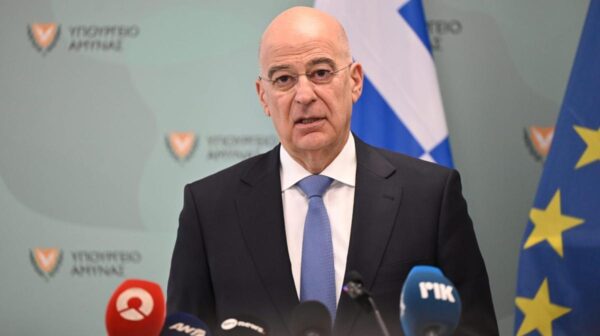 Σάλος με την δήλωση του υπουργού Εθνικής Άμυνας ότι η Λευκάδα βρίσκεται εκτός των εθνικών χωρικών υδάτων (upd)