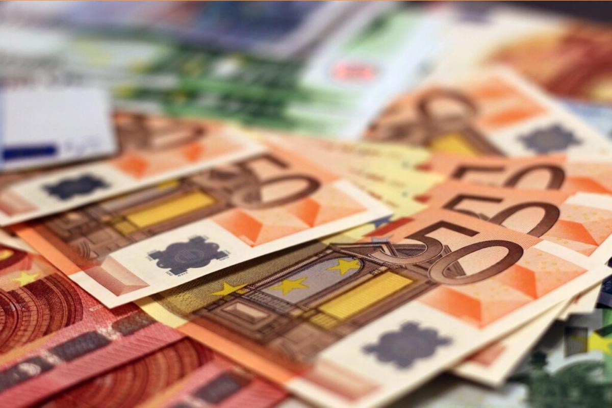 Έρχονται 72 δόσεις – Τι αλλάζει σε εξωδικαστικό και κατασχέσεις