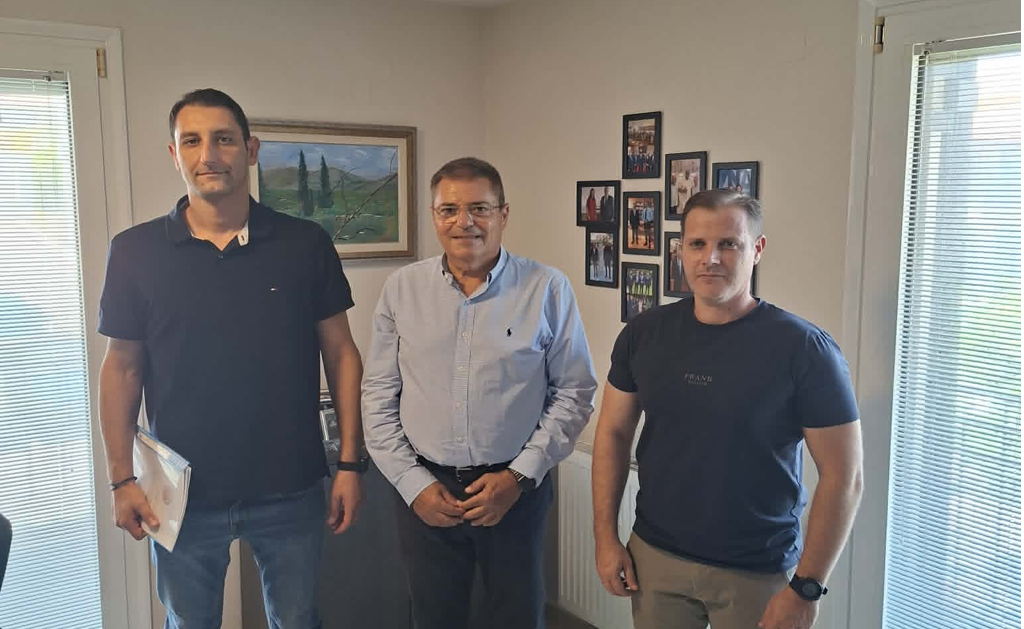 Καππάτος και Εποχικοί Πυροσβέστες Κεφαλονιάς: Δέσμευση για κοινοβουλευτική προώθηση των αιτημάτων τους