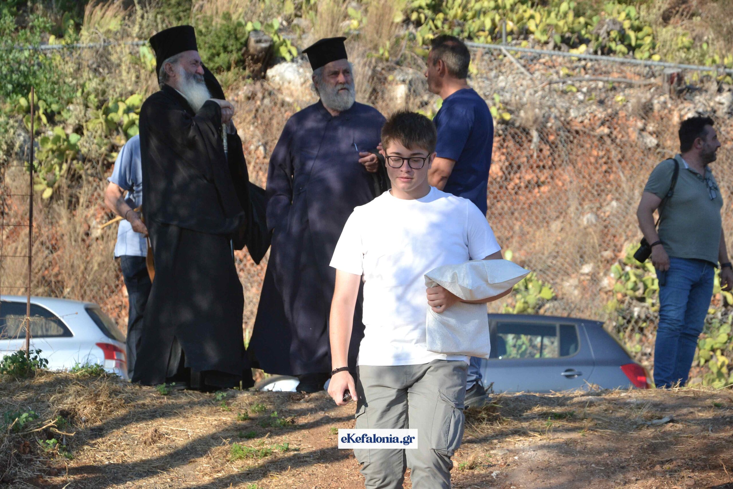 Λειτούργησε ξανά ο ιστορικός ναός των Αγίων Αποστόλων στο Κούταβο [εικόνες +βίντεο]