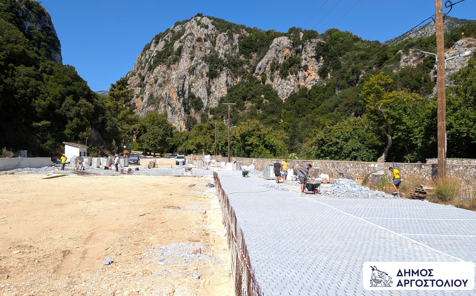 Με χρηματοδότηση από το Ταμείο Ανάκαμψης η ανάπλαση του περιβάλλοντος χώρου του Κοινοτικού Καταστήματος Πόρου