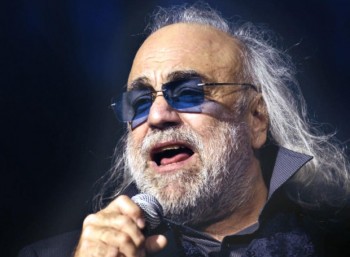 Ντέμης Ρούσσος (1946 – 2015)