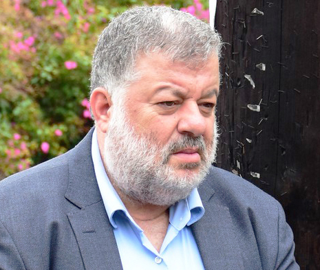 Ο Θεόφιλος ξεμπροστιάζει τον Θεόφιλο για την Λάσση!