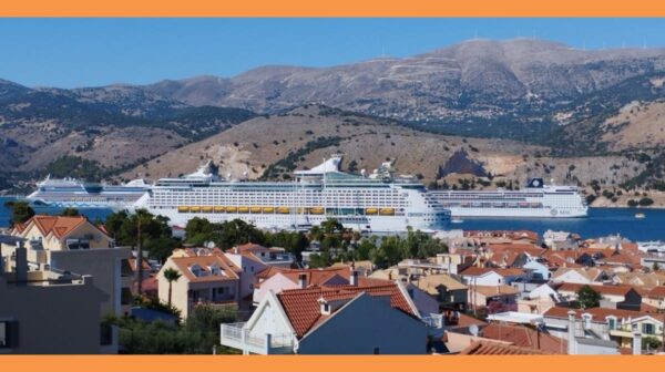3 Κρουαζιερόπλοια σήμερα στο Αργοστόλι – Σχεδόν 10