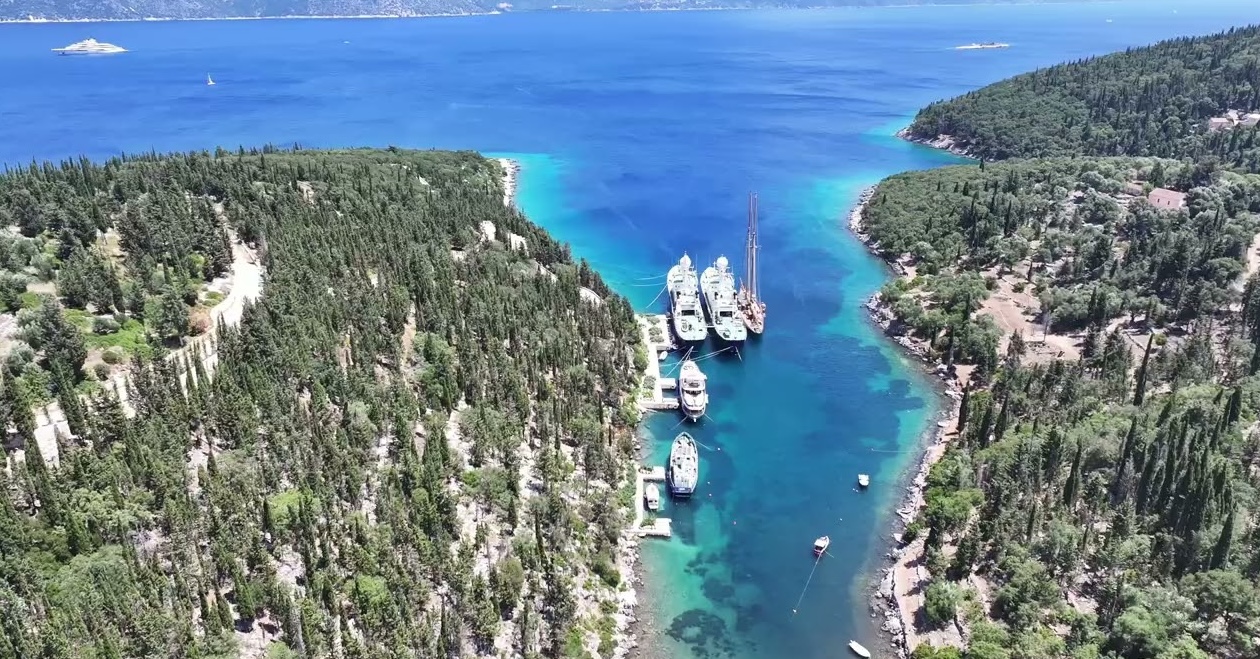 Ευρετή: Ο Κρυμμένος παράδεισος των Superyachts στην Κεφαλονιά!
