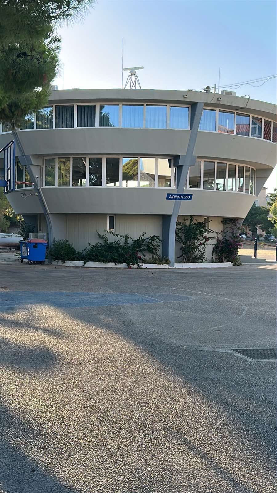 Η ΑΕΝ Ιονίων Νήσων ενισχύεται με νέα σύγχρονη μαγνητική πυξίδα χάρη σε δωρεά του Νικόλαου Σκλαβουνάκη
