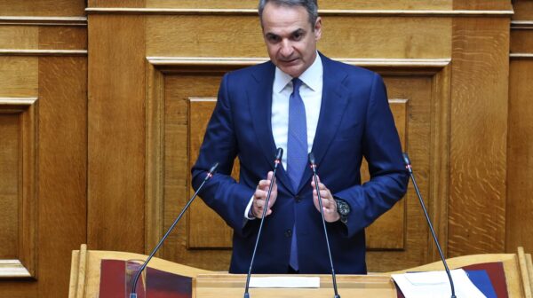 Μητσοτάκης: Μείωση 10 λεπτών στη βενζίνη και 5 λεπτών στο diesel έως τέλος Αυγούστου