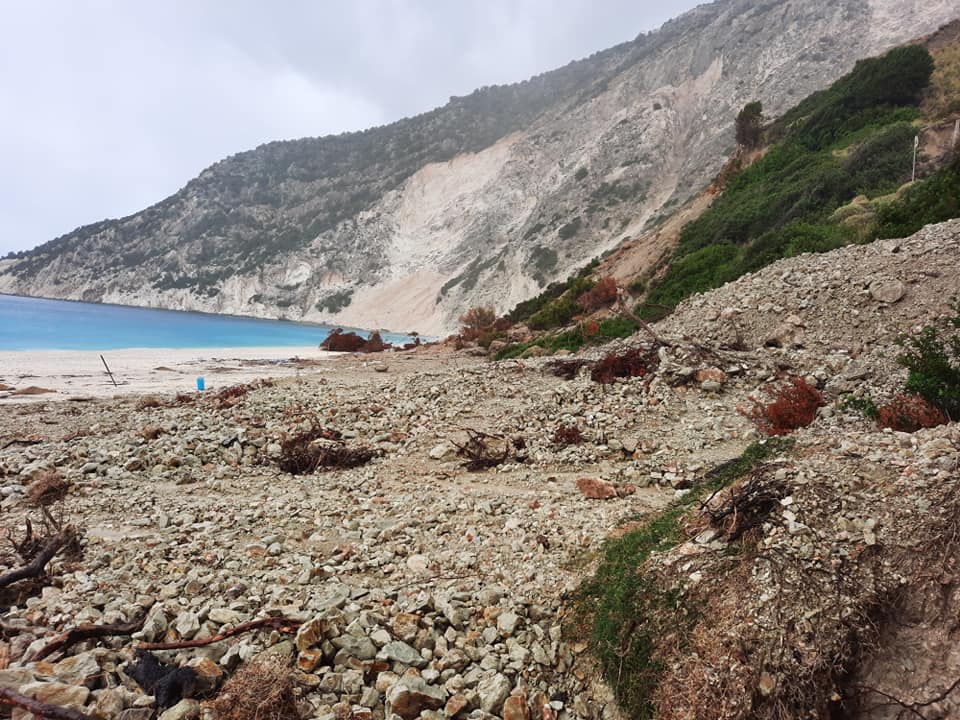 Μύρτος: Καθησυχαστικοί οι γεωλόγοι μετά τις κατολισθήσεις – Έρχεται γεωλογική έκθεση