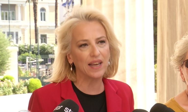 Πρόεδρος του ΣΥΡΙΖΑ η Ρένα Δούρου