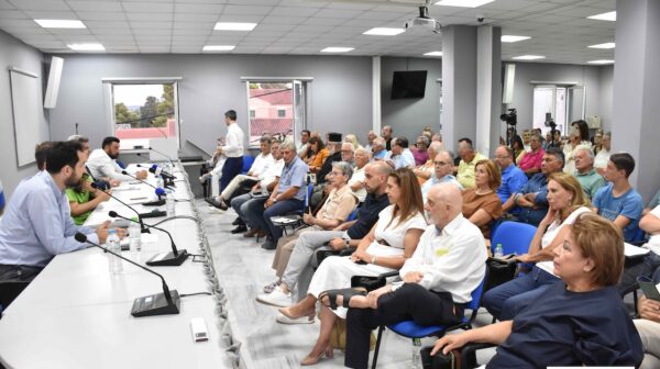 Σφοδρή επίθεση του ΠΑΣΟΚ από το Αργοστόλι: «Τα funds αρπάζουν τα σπίτια των πολιτών» [εικόνες +βίντεο]