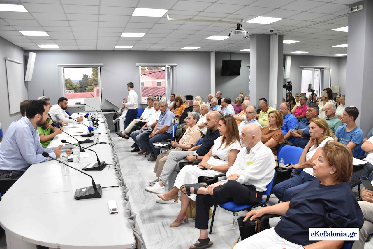 Σφοδρή επίθεση του ΠΑΣΟΚ από το Αργοστόλι: «Τα Funds αρπάζουν τα σπίτια των πολιτών» [εικόνες +βίντεο]