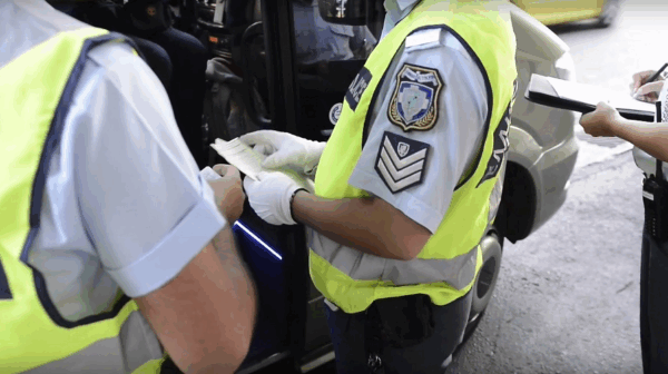 Συνελήφθη στην Κεφαλονιά 40χρονος που οδηγούσε χωρίς δίπλωμα – Του είχε αφαιρεθεί για παράβαση του ΚΟΚ