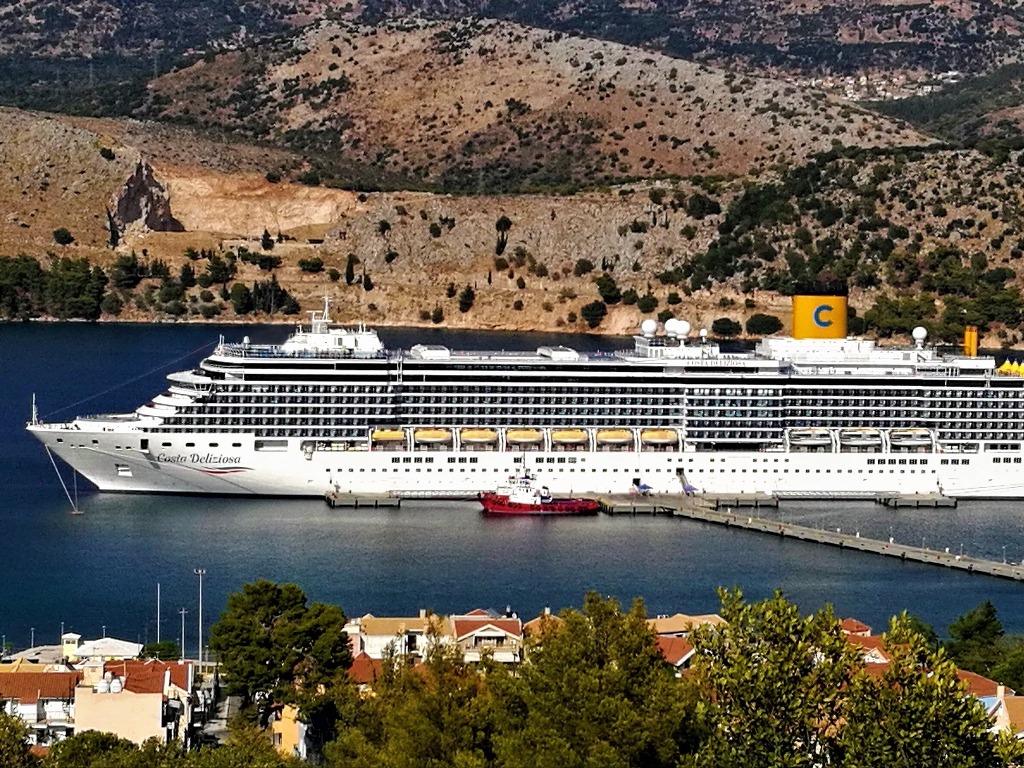 Το Costa Deliziosa προσέγγισε σήμερα το νησί μας