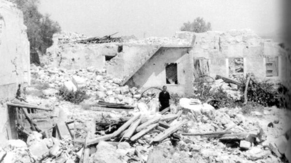 12 Αυγούστου 1953: Μνήμες από τα ερείπια της Κεφαλονιάς μέσα από το αρχείο της Villa Ροδόπη