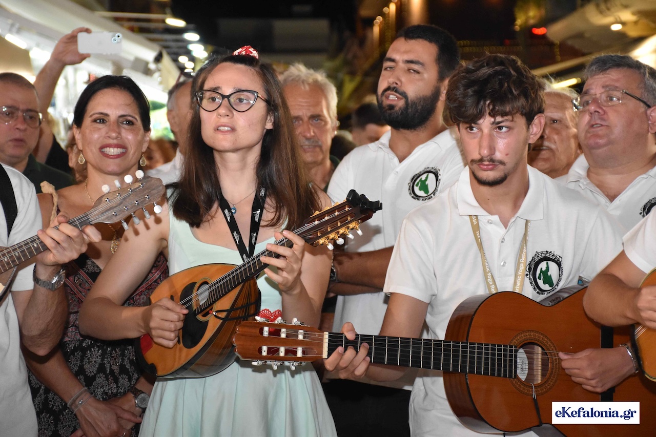 Από τα Δικαστήρια έως την Πλατεία Καμπάνας… μια περαντζάδα γεμάτη μουσική και νοσταλγία [εικόνες +βίντεο]
