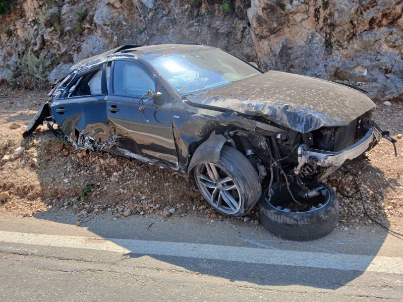 “Είχαν Αγιο” οι αλλοδαποί τουρίστες στο Χειμωνικό όταν το όχημα εξετράπη της πορείας του