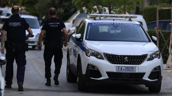 Γυναικοκτονία στη Νέα Σμύρνη: Το φονικό καρτέρι, οι απειλές και το σκοτεινό παρελθόν του 48χρονου