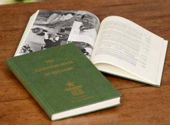 Το πρώτο βιβλίο Γκίνες, 1955 Το πρώτο βιβλίο Γκίνες, 1955