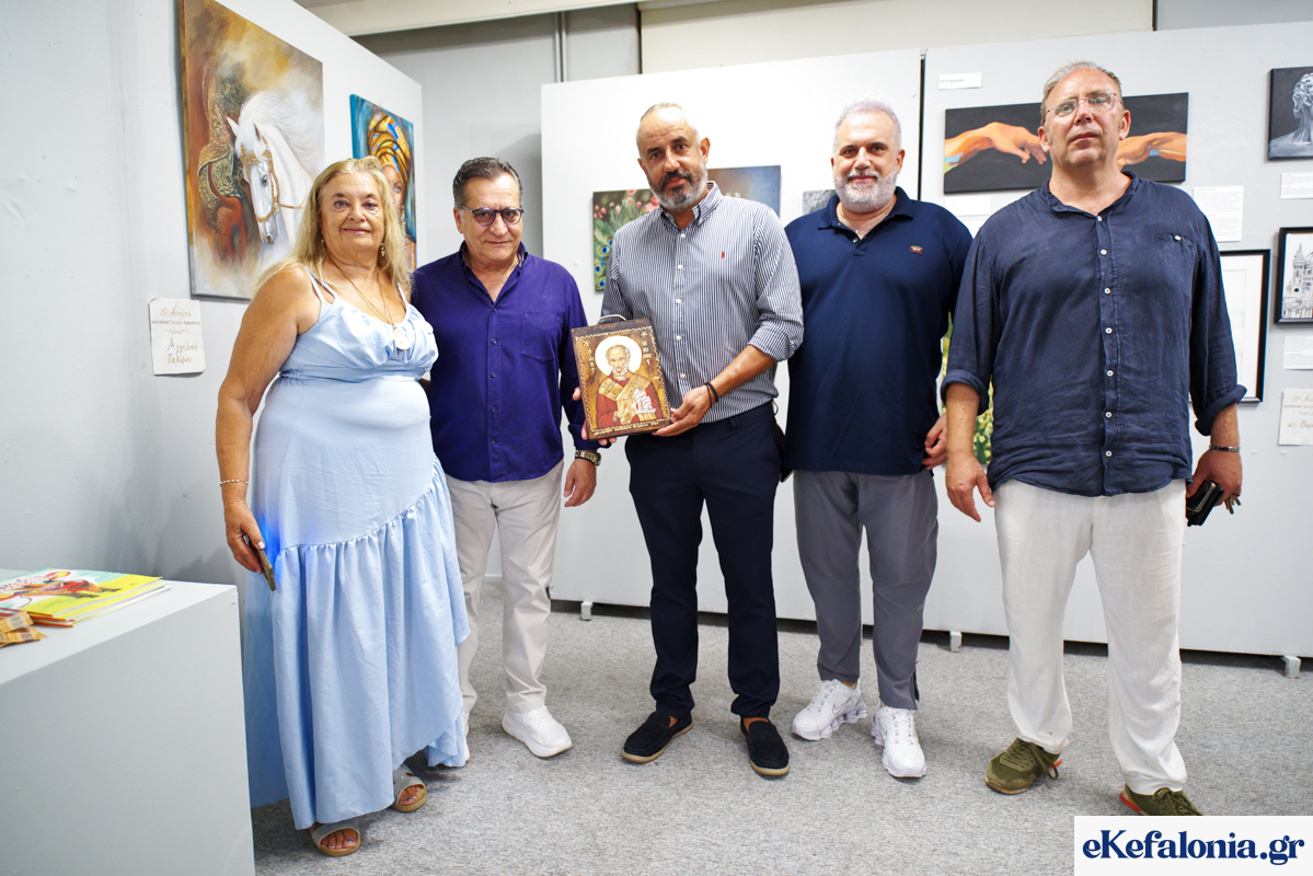 Καλλιτεχνική Τριλογία: Το δώρο έκπληξη του Διονύση Λυκούδη στον Νίκο Μενάγια και η έντονη κινητικότητα των «ΑΕΤΩΝ»