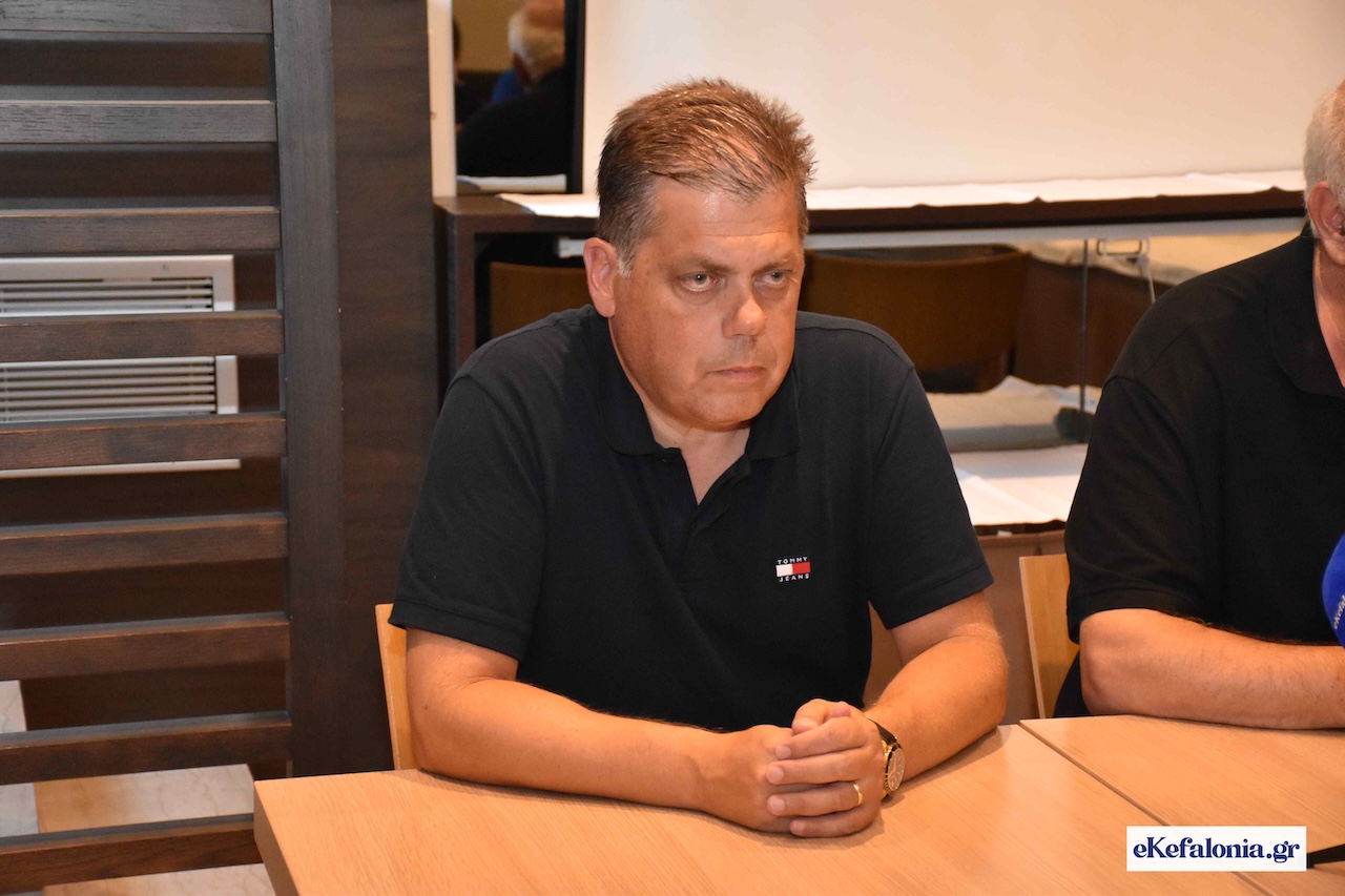 Καραθανασόπουλος από Κεφαλονιά: “Κάθε καλοκαίρι πυρκαγιές, κάθε χειμώνα πλημμύρες” –Τι είπε μετά την περιοδεία στα καμένα [βίντεο]