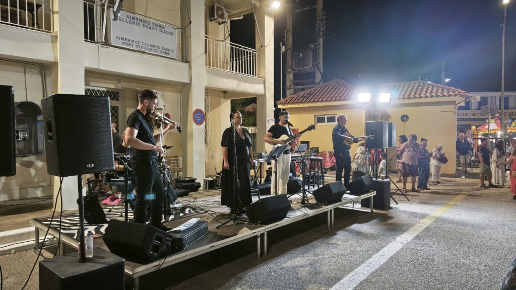 Κέφι και χορός μέχρι το ξημέρωμα στο παραδοσιακό πανηγύρι της Σάμης!