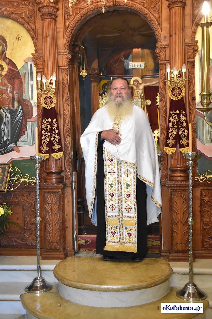 Λαμπρός Εσπερινός της Κοιμήσεως της Θεοτόκου στα Μαυράτα [εικόνες + βίντεο]