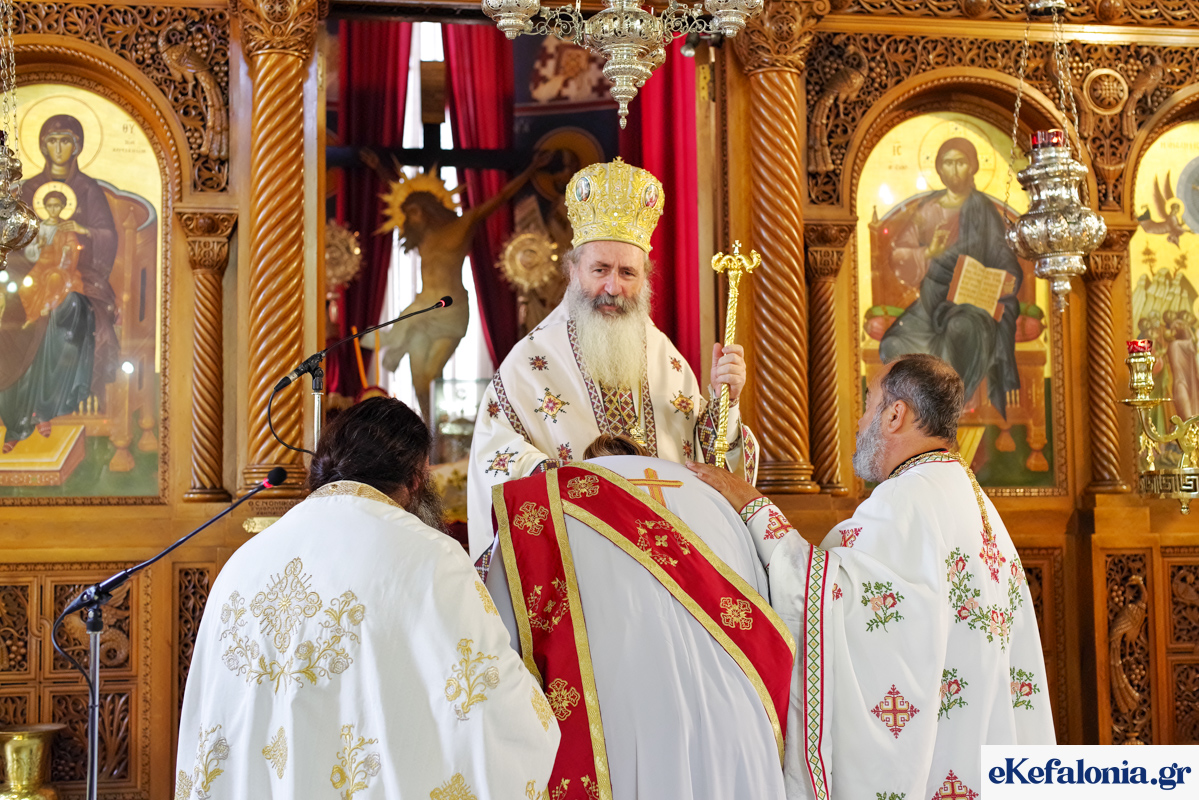 Νέος Πρεσβύτερος για την Εκκλησία της Κεφαλονιάς – Η συγκινητική χειροτονία του π