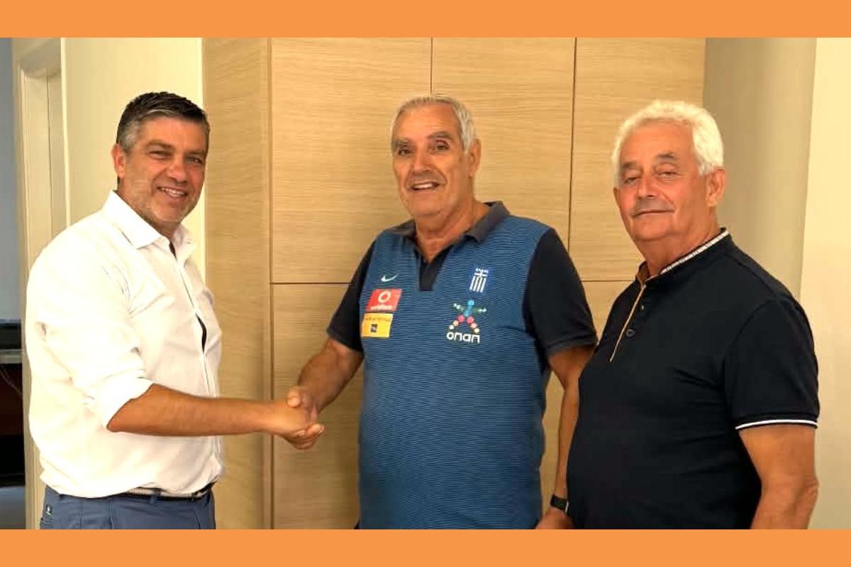 ο Γιάννης Λυκούδης, επισκέφθηκε τα γραφεία της Ένωσης Ποδοσφαιρικών Σωματείων Κεφαλονιάς και Ιθάκης,