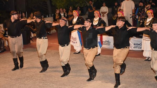 Ο κακός χαμός στα Φωκάτα στο μεγάλο αντάμωμα Πόντου και Κρήτης! [εικόνες +βίντεο]