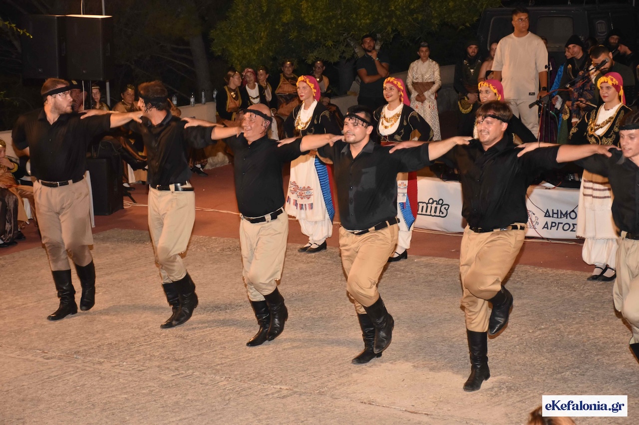 Ο κακός χαμός στα Φωκάτα στο μεγάλο αντάμωμα Πόντου και Κρήτης! [εικόνες +βίντεο]