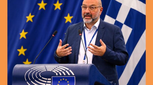 Σάκης Αρναούτογλου: «Πριν από τη φωτιά. Η πρόληψη που ζητά σήμερα η Ευρώπη