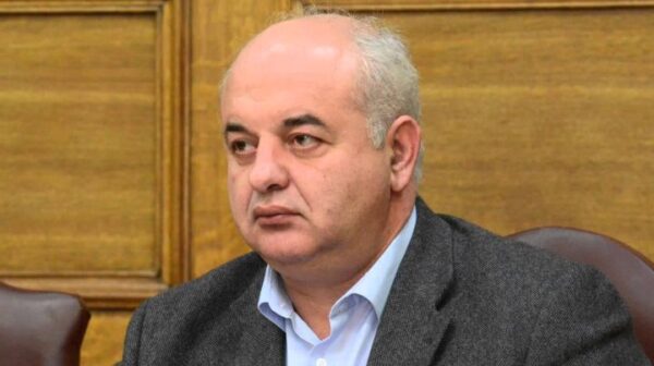 Την εγκατάλειψη των πληγέντων από την πυρκαγιά ανέδειξε το ΚΚΕ