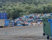 Απαράδεκτη και εγκληματική η κατάσταση με τους τόνους των σκουπιδιών στην Αγία Παρασκευή Ιθάκης!