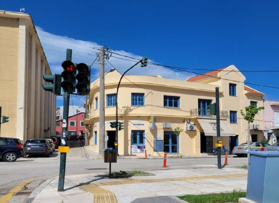 Ενοικιάζεται επαγγελματικός χώρος στο κέντρο του Αργοστολίου από τον Οίκο Ευγηρίας