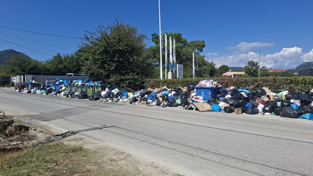 Κέρκυρα: Αίτημα να κηρυχθεί σε κατάσταση έκτακτης ανάγκης για τα απορρίμματα, υπέβαλε ο Δήμος του Νότου