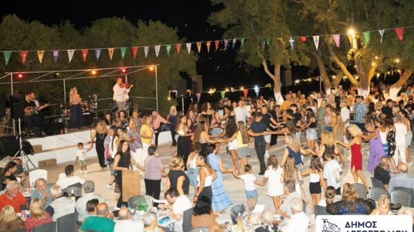 Λαμπρός εορτασμός της Παναγίας της Λάμιας, στα Διλινάτα [εικόνες]
