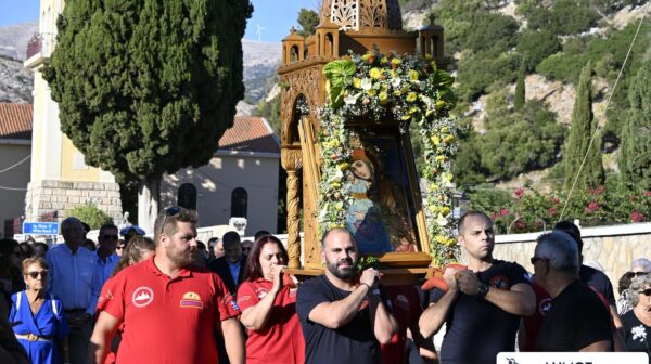Με λαμπρότητα το Αργοστόλι γιόρτασε την Παναγία Δραπανιώτισσα