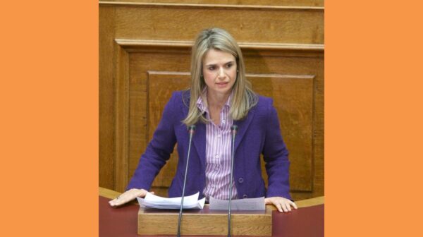 ΜΙΛΕΝΑ ΑΠΟΣΤΟΛΑΚΗ: ΕΠΤΑ ΧΡΟΝΙΑ ΠΡΟΣΤΑΤΕΥΑΝ FUNDS & SERVICERS ΚΑΙ ΣΗΜΕΡΑ «ΑΝΑΚΑΛΥΠΤΟΥΝ» ΤΟ ΠΡΟΒΛΗΜΑ!