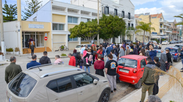 Στο πλευρό του στρατιώτη Νίκου Κουβαρά το Εργατικό Κέντρο Κεφαλονιάς–Ιθάκης