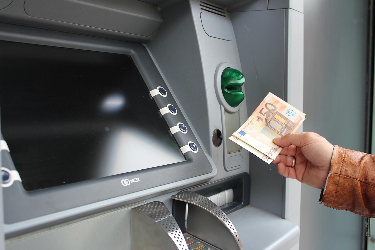 Συντάξεις: Προς αύξηση 2,7% από τον Ιανουάριο – Πότε καταβάλλονται τα 400 ευρώ
