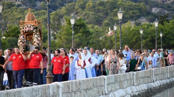 Το Αργοστόλι τιμά την Παναγία την Δραπανιώτισσα