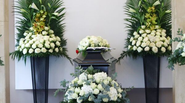 Το τελευταίο αντίο στη Μαργαρίτα Παπανδρέου: Συγγενείς και φίλοι στο Α’ Νεκροταφείο