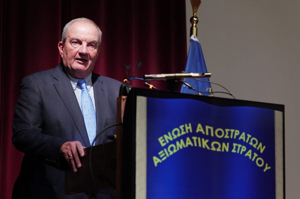 Αιχμές Καραμανλή για τα εθνικά θέματα, παρουσία Σαμαρά: «Αρνητική εξέλιξη η κύρωση του τουρκολιβυκού μνημονίου»
