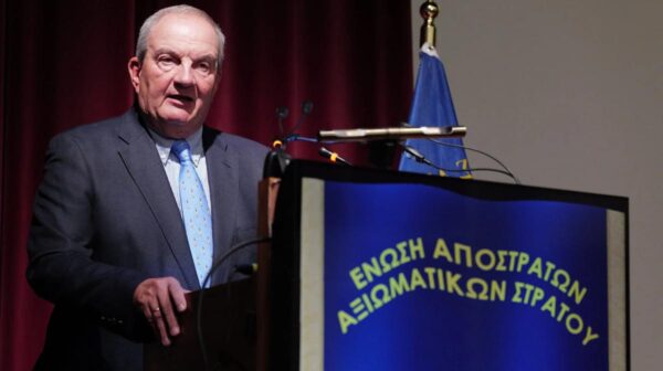 Αιχμές Καραμανλή για τα εθνικά θέματα, παρουσία Σαμαρά:
