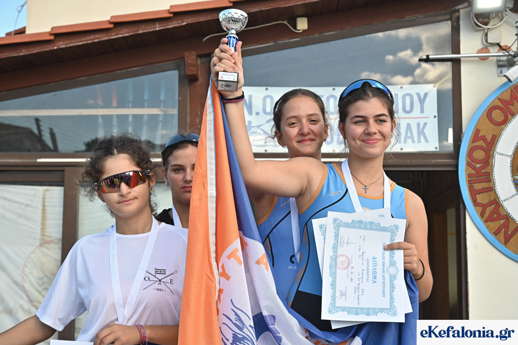 Αργοστόλι: Πρωινό με κουπιές στην παραλία – Για τρίτη χρονιά οι αγώνες του ΝΟΑ [εικόνες]