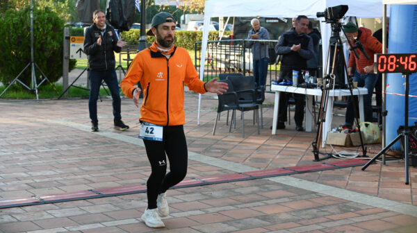 Backyard Ultra: Ο Ηλίας Τσαπαρέλης πρώτος της Team Greece με 43 γύρους και περισσότερα από 288 χιλιόμετρα!