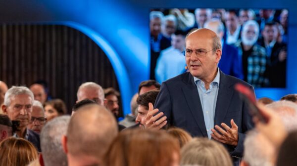 Χατζηδάκης προς ΟΝΝΕΔ: «Να πάρουμε στην πλάτη μας την επόμενη εκλογική μάχη»