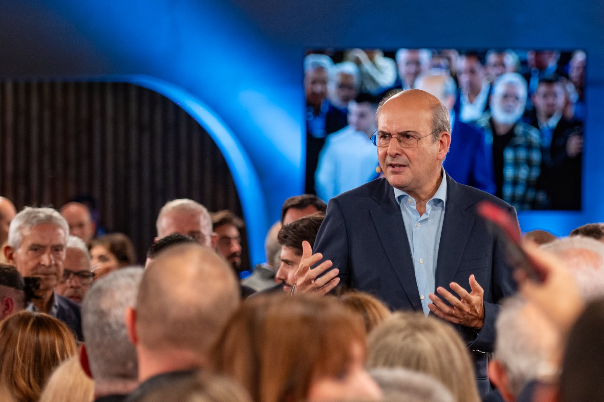 Χατζηδάκης προς ΟΝΝΕΔ: «Να πάρουμε στην πλάτη μας την επόμενη εκλογική μάχη»