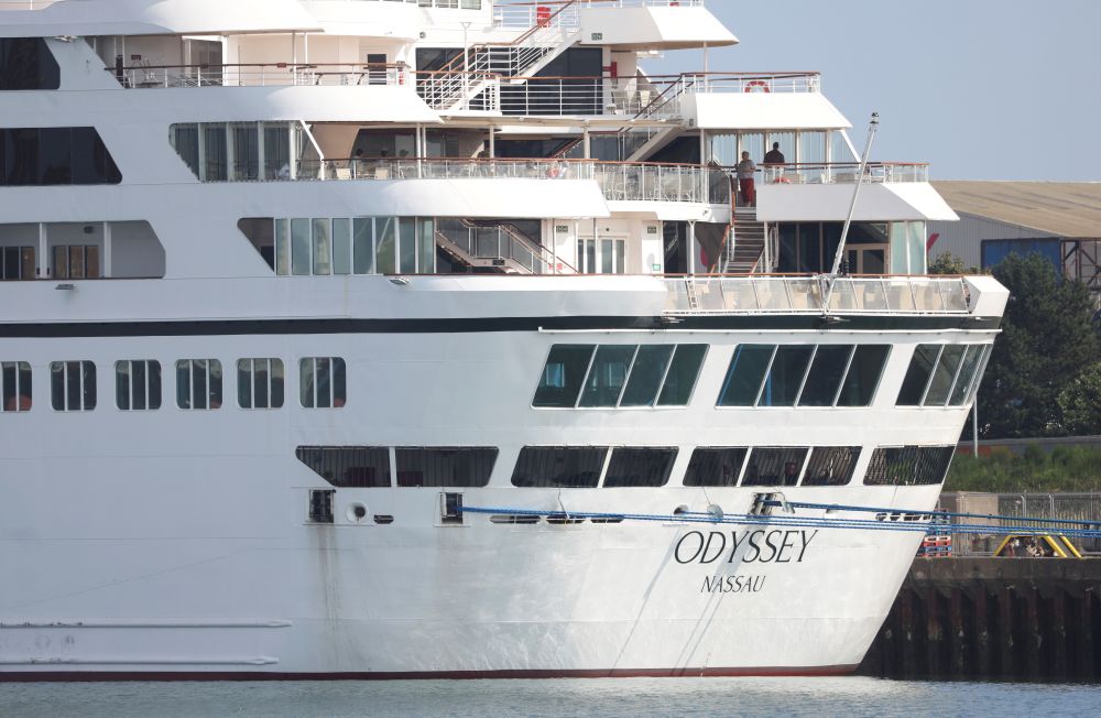 Κρουαζιερόπλοιo μόνιμης διαμονής διέκοψε τον γύρο του κόσμου λόγω κόστους καυσίμων