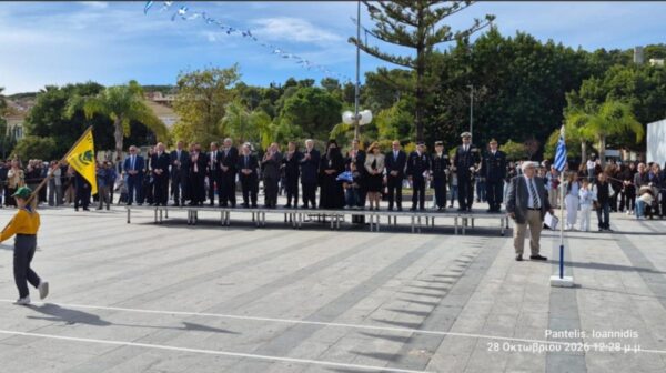 Με περηφάνια και συγκίνηση η παρέλαση της 28ης Οκτωβρίου στο Αργοστόλι